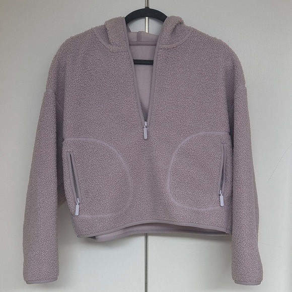 Uniqlo Women’s Lavender Fleece with Hood - Picture 1 of 2
